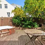 Downtown Baldursbra - Two Bedroom Apartment